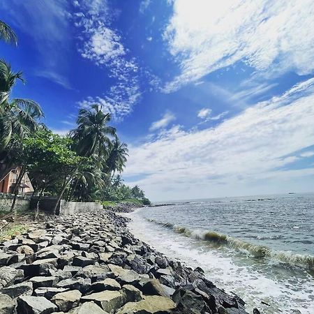 Baywatch By Grha - A Picturesque Beachfront Villa Kozhikode Luaran gambar