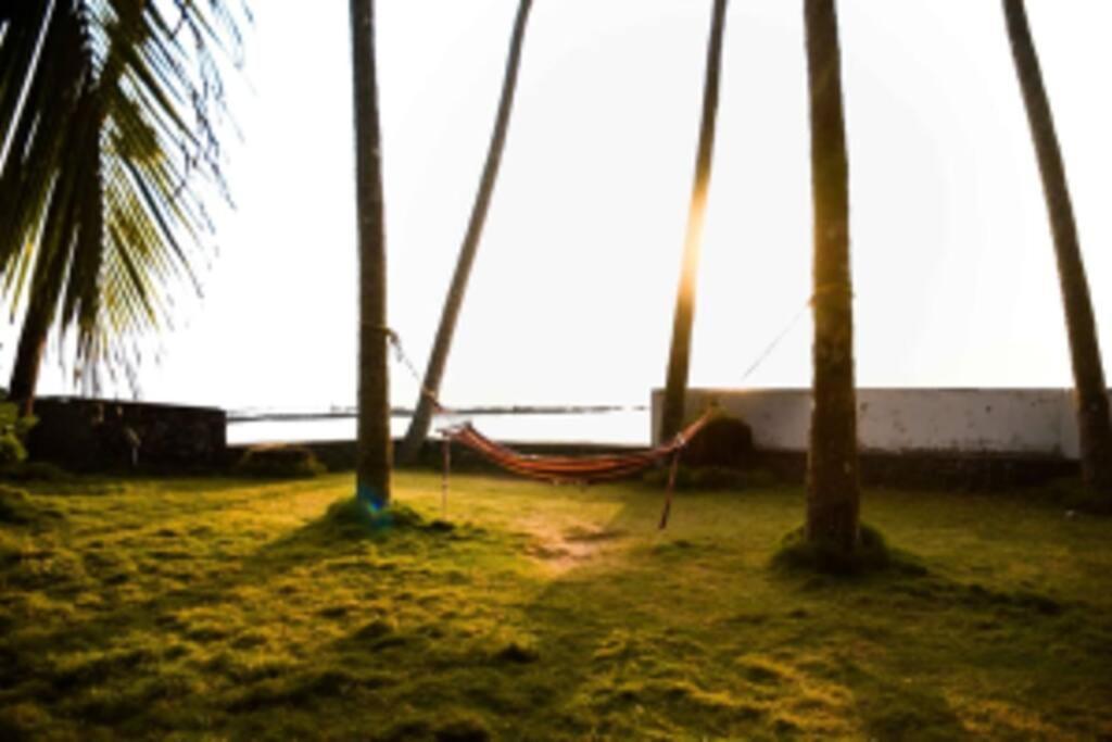 Baywatch By Grha - A Picturesque Beachfront Villa Kozhikode Luaran gambar