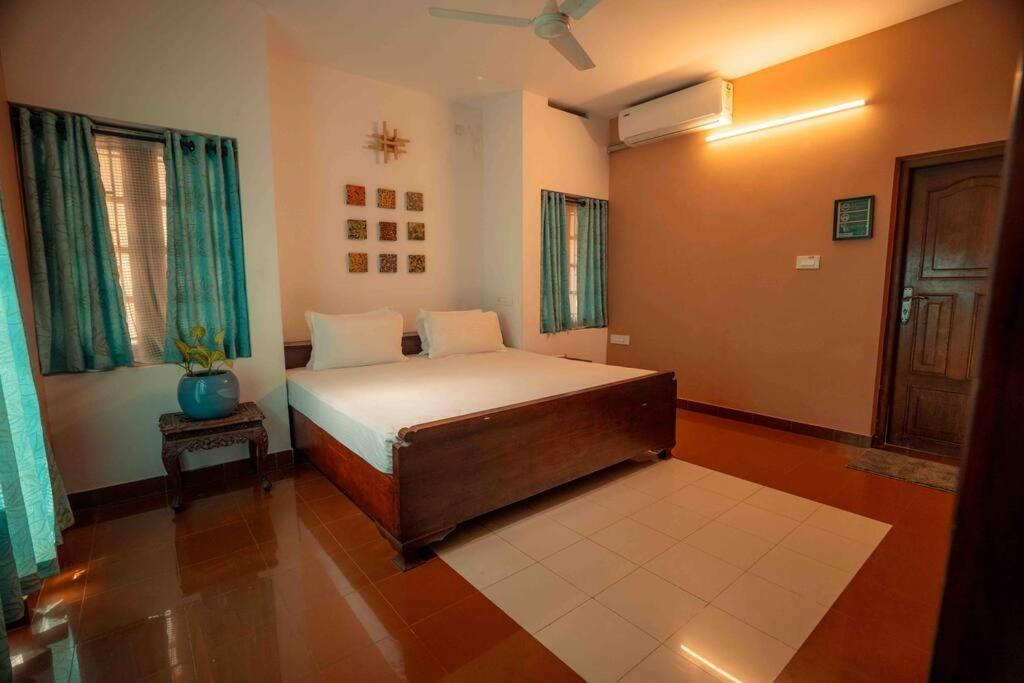 Baywatch By Grha - A Picturesque Beachfront Villa Kozhikode Luaran gambar