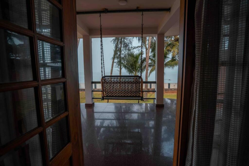 Baywatch By Grha - A Picturesque Beachfront Villa Kozhikode Luaran gambar