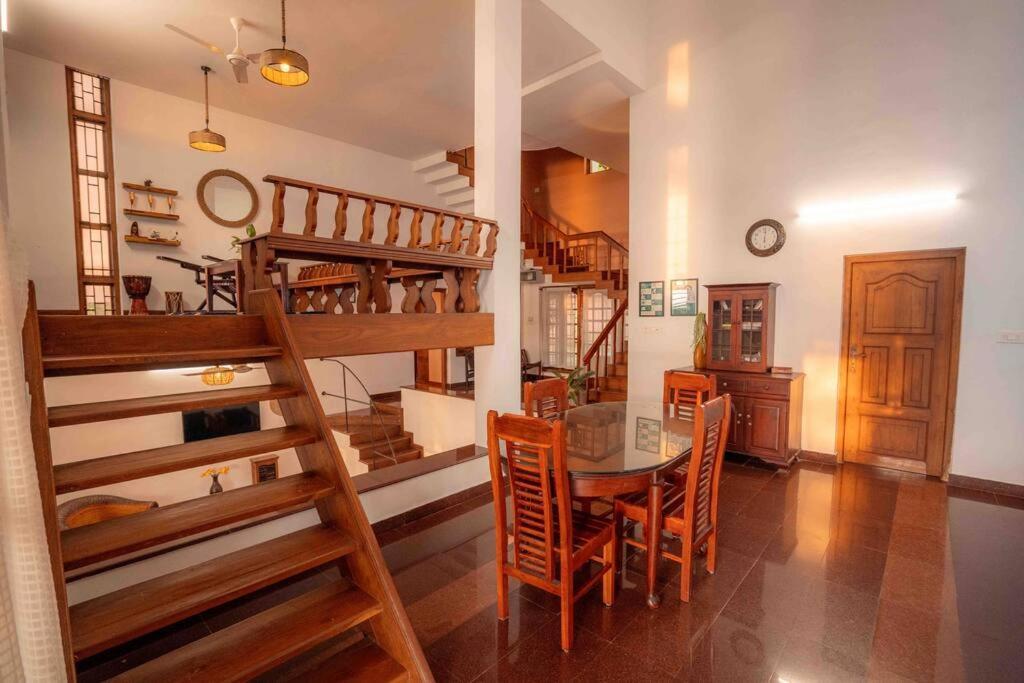 Baywatch By Grha - A Picturesque Beachfront Villa Kozhikode Luaran gambar