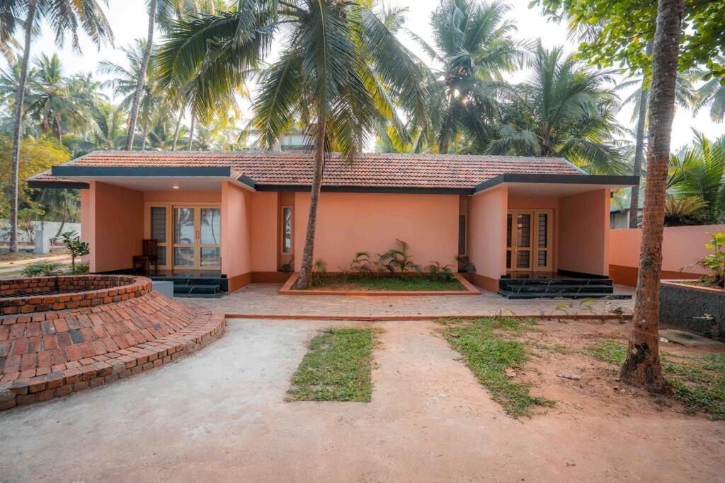 Baywatch By Grha - A Picturesque Beachfront Villa Kozhikode Luaran gambar